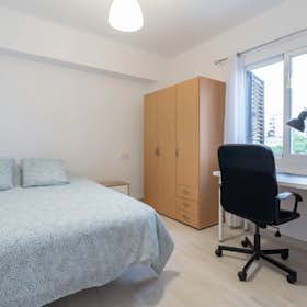 Privé kamer te huur voor € 225 per maand in Castelló de la Plana, Carrer Rafalafena