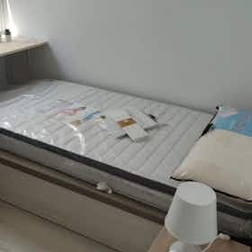 Privé kamer te huur voor € 275 per maand in Castelló de la Plana, Plaza Pescadería