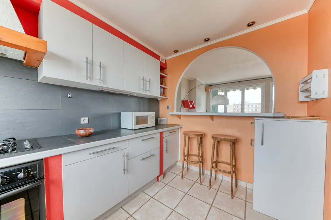 2-Bedroom Apartment in Boulevard des Castors, Lyon (1301640) ROOM 1