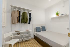 Private room for rent for €704 per month in Barcelona, Carrer del Rosselló