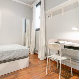 Private room for rent for €739 per month in Barcelona, Carrer de Balmes