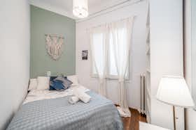 Private room for rent for €677 per month in Barcelona, Avinguda Diagonal