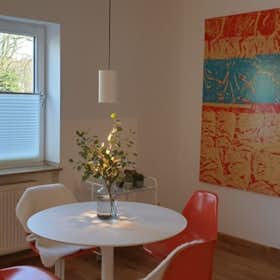 House for rent for €1,600 per month in Düsseldorf, Roßstraße