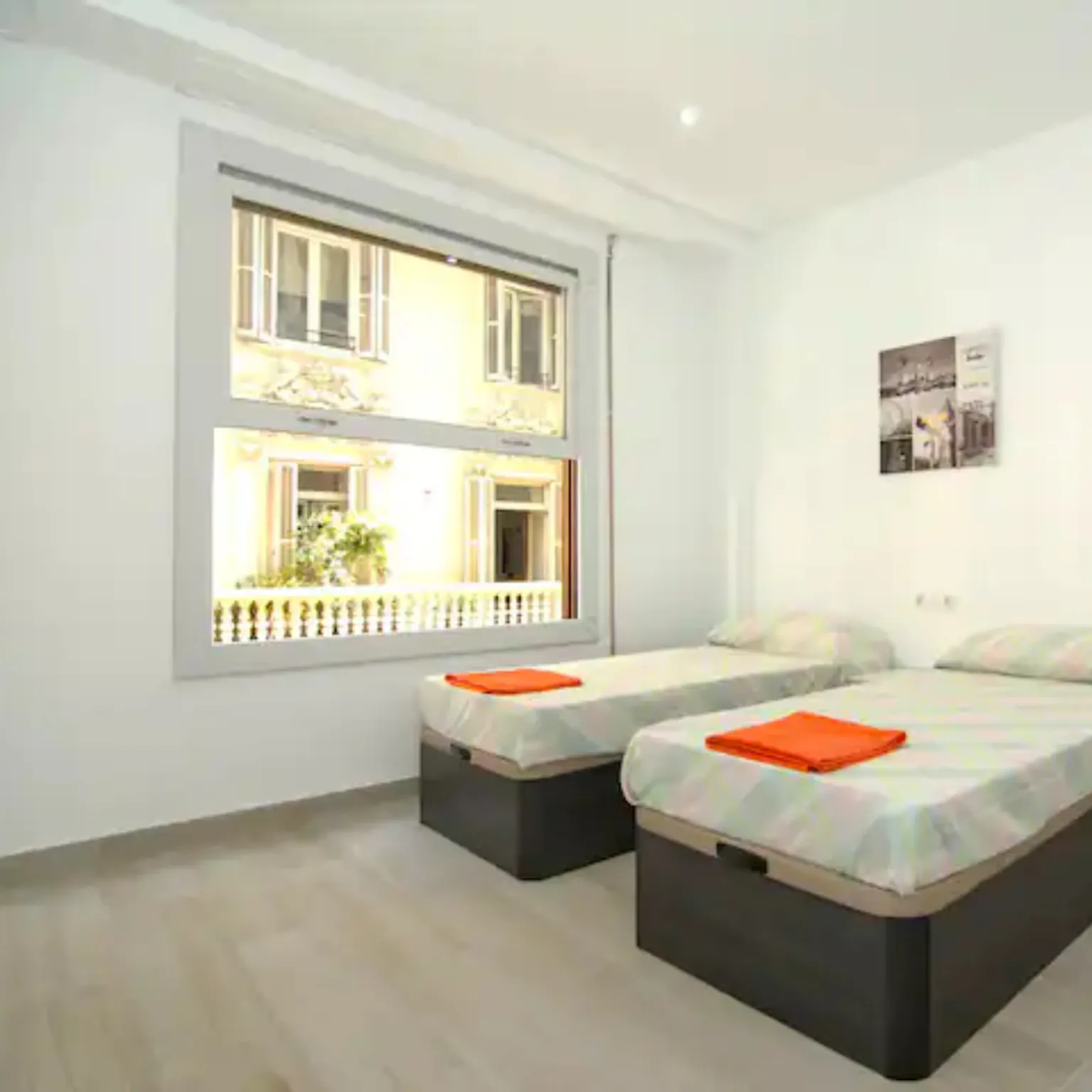 Carrer del Convent Santa Clara, Valencia preview