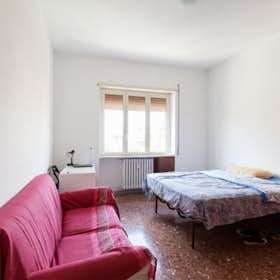 Private room for rent for €730 per month in Rome, Via Filippi