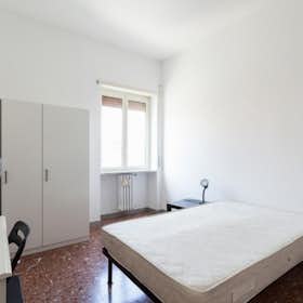 Private room for rent for €790 per month in Rome, Via Filippi