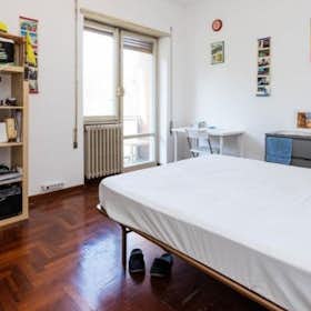 Private room for rent for €850 per month in Rome, Via Lero