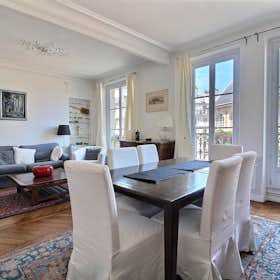 Apartment for rent for €3,387 per month in Paris, Rue Claude Bernard