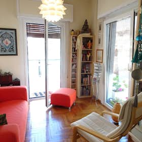 Apartment for rent for €900 per month in Athens, Loukareos Kyrillou