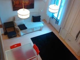 Studio for rent for HUF 213,146 per month in Budapest, Rákóczi tér