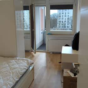 Отдельная комната сдается в аренду за 755 € в месяц в Munich, Strehleranger