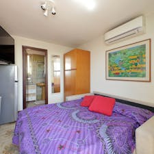 Apartment for rent for €1,000 per month in Nettuno, Via Venezia