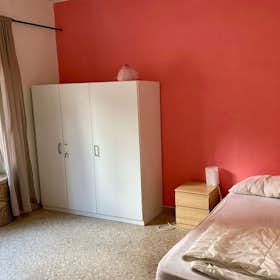 Private room for rent for €500 per month in Rome, Viale Tirreno
