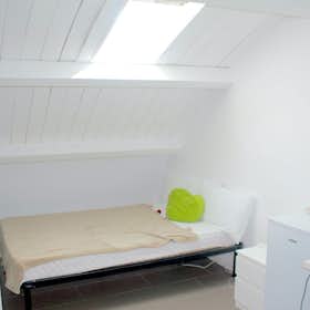 Private room for rent for €485 per month in Rome, Via di Carcaricola