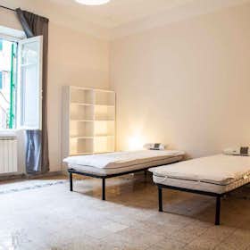 Спільна кімната за оренду для 490 EUR на місяць у Rome, Largo Magna Grecia