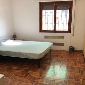 Private room for rent for €580 per month in Rome, Via Francesco Orestano