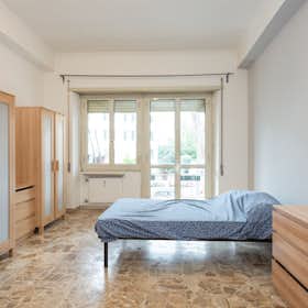 Privé kamer te huur voor € 580 per maand in Rome, Viale Tirreno