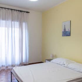 Private room for rent for €590 per month in Rome, Viale di Vigna Pia
