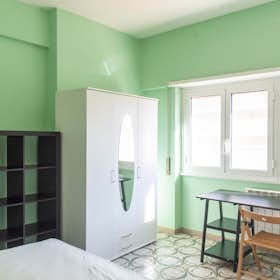 Private room for rent for €695 per month in Rome, Via Antonino Pio