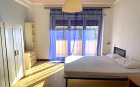 Chambre privée à louer pour 570 €/mois à Rome, Via Bisentina