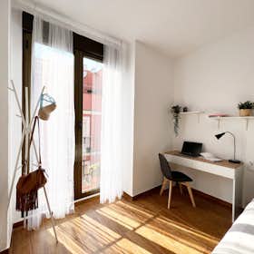 Private room for rent for €750 per month in Madrid, Calle del Dos de Mayo