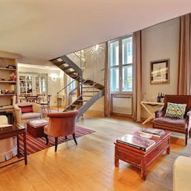 Apartment for rent for €4,452 per month in Paris, Rue de Vaugirard