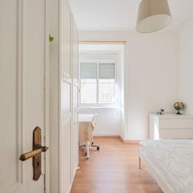 Private room for rent for €650 per month in Lisbon, Rua Carvalho Araújo