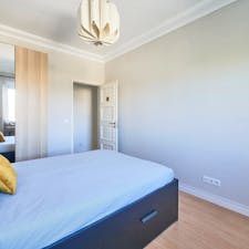 WG-Zimmer for rent for 400 € per month in Lisbon, Avenida São João de Deus