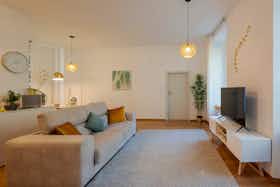 Wohnung zu mieten für 5.574 CHF pro Monat in Bellinzona, Vicolo al Sasso