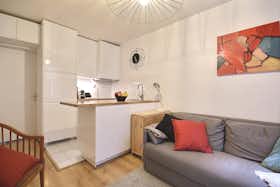 Mieszkanie do wynajęcia za 1430 € miesięcznie w mieście Paris, Rue Keller