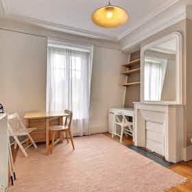 Appartement à louer pour 2 120 €/mois à Paris, Rue Jean Dollfus