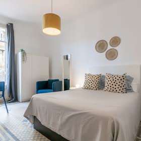 Private room for rent for €843 per month in Barcelona, Rambla de Prat