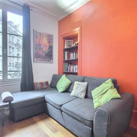 Apartment for rent for €1,978 per month in Paris, Rue du Général Lanrezac