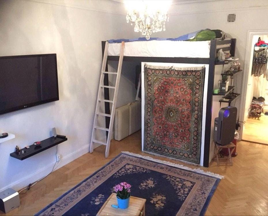 公寓 正在以 SEK 11,432 的月租出租，其位于 Stockholm, Sveavägen