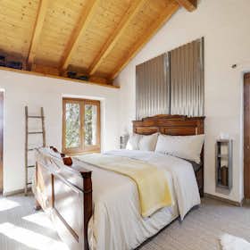 Lägenhet att hyra för 4 500 € i månaden i Alto Malcantone, Nucleo