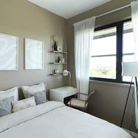 Private room for rent for €800 per month in Paris, Boulevard MacDonald