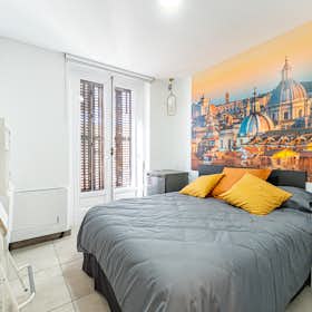 Private room for rent for €1,000 per month in Madrid, Calle del Arenal