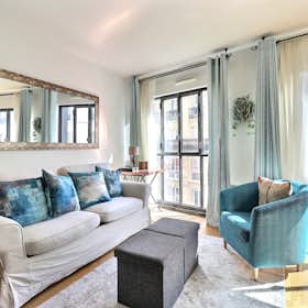 Studio for rent for €2,060 per month in Paris, Rue Oberkampf