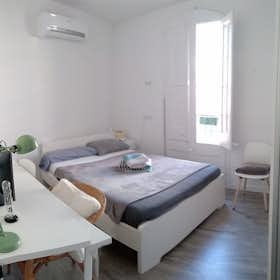Private room for rent for €650 per month in El Prat de Llobregat, Carrer de Jaume Casanovas