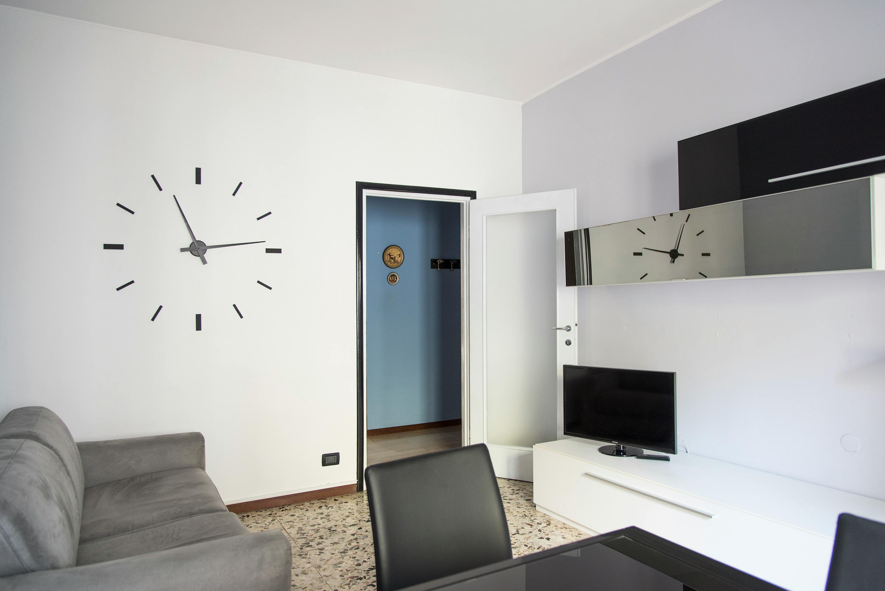 1-Bedroom Apartment in Via Giuseppe Giusti, Milan (1320114) ROOM 1
