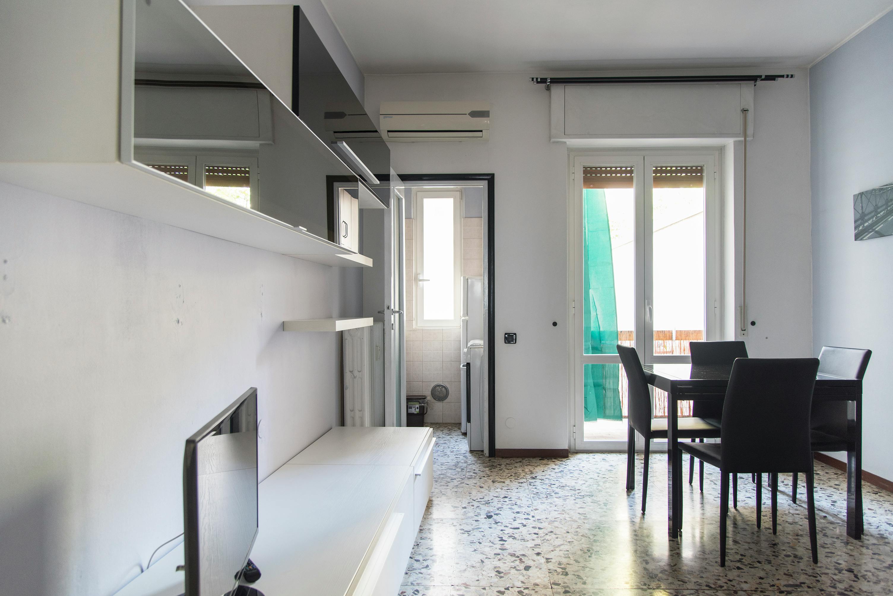 1-Bedroom Apartment in Via Giuseppe Giusti, Milan (1320114) ROOM 2