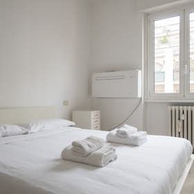 Apartment for rent for €1,672 per month in Milan, Via Privata Metauro