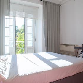 Private room for rent for €900 per month in Lisbon, Avenida de Sidónio Pais