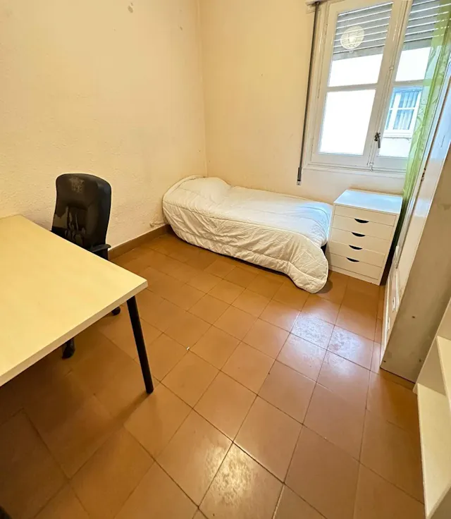Private room in Paseo Fernando El Católico, Zaragoza (1331805) room image 1