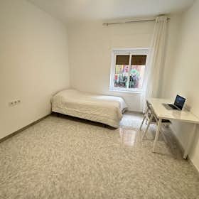 Stanza privata for rent for 320 € per month in Murcia, Calle San José