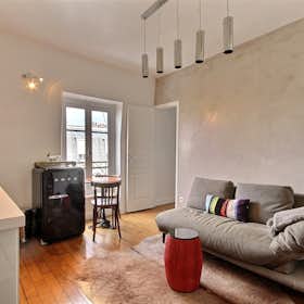 Квартира за оренду для 1 477 EUR на місяць у Paris, Avenue Daumesnil
