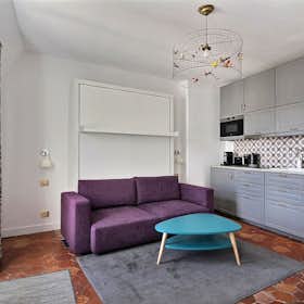 Studio for rent for €2,474 per month in Paris, Rue d'Arcole