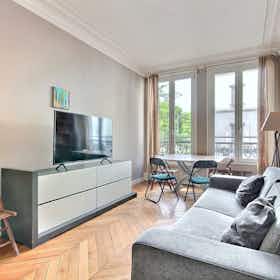 Apartment for rent for €2,736 per month in Paris, Rue du Commerce