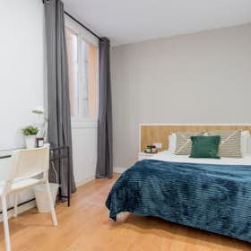 Private room for rent for €630 per month in Madrid, Calle de Alejandro González