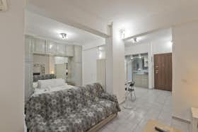 Apartment for rent for €1,000 per month in Athens, Xenias